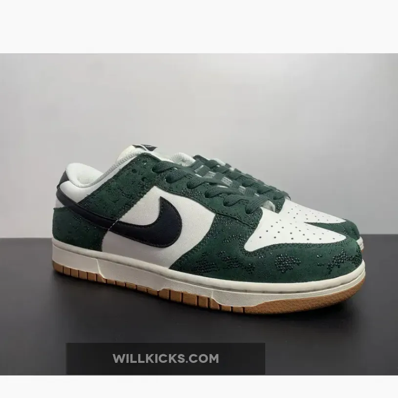 Nike Dunk Low "Green Snakeskin" New Arrival Nike Dunk Low "Green Snakeskin" New Arrival