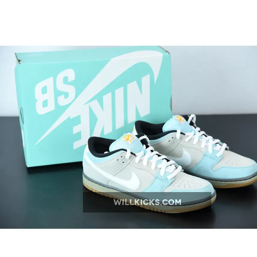 Nike SB Dunk Low Pro Glacier Ice/White-Light Ash Grey