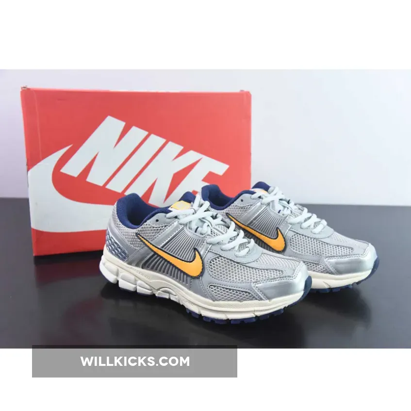 Nike Zoom Vomero 5 Pure Platinum/Laser Orange