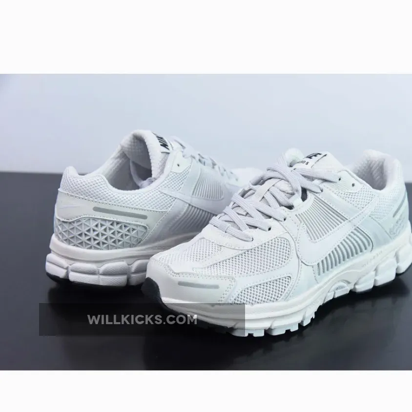 Nike Zoom Vomero 5 SP ‘Vast Grey’ Nike Zoom Vomero 5 SP ‘Vast Grey’