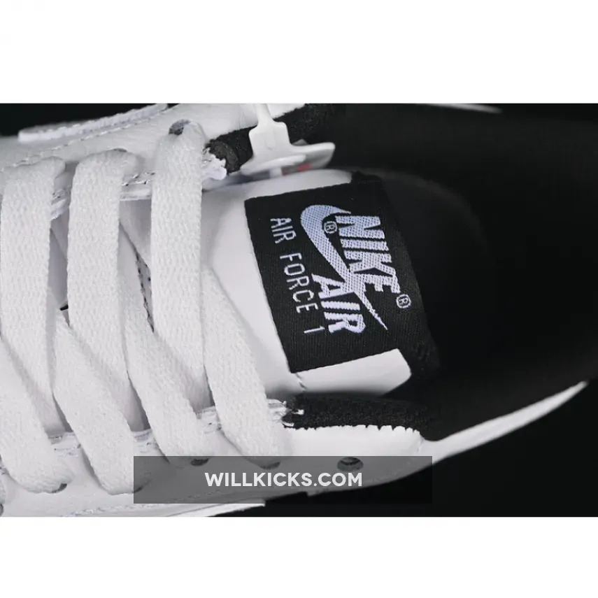 UNDEFEATED X AIR FORCE 1 07 LOW WHITE/BLACK UNDEFEATED X AIR FORCE 1 07 LOW WHITE/BLACK